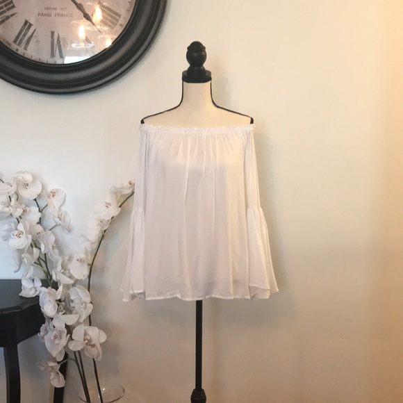 White Off Shoulder Top - Picture 4 of 8